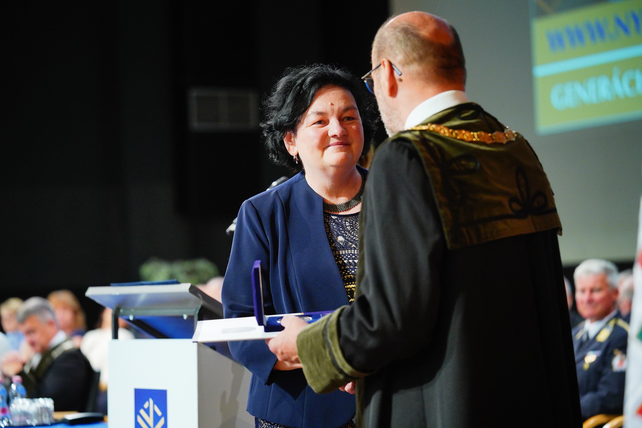 A Nyíregyházi Egyetemért Érdemérem ezüst fokozata kitüntetést vehetett át 2026. július 4-én Juhász Erika a Zenei Intézet mesteroktatója