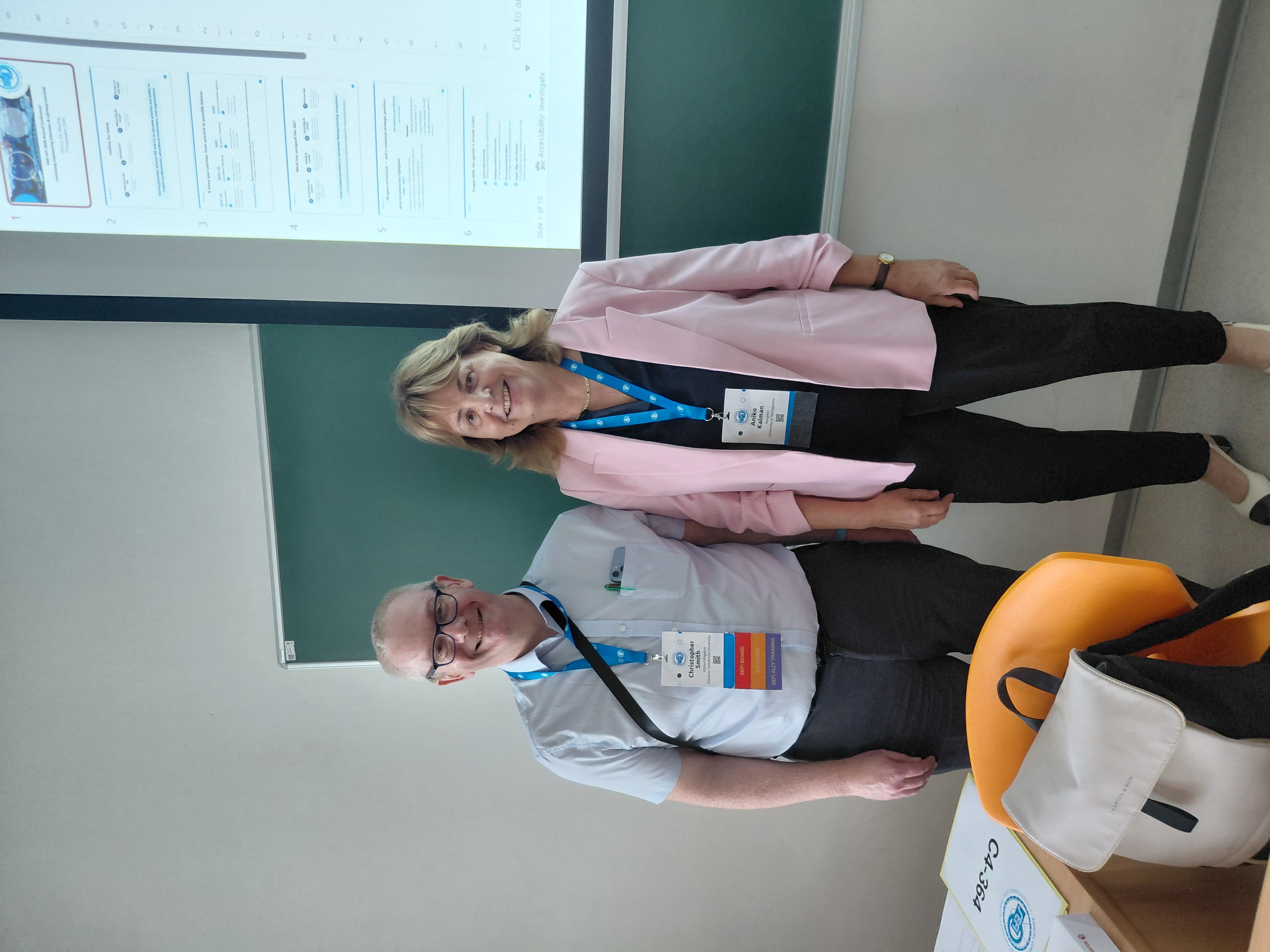 Prof.Dr.habil. Kálmán Anikó Dr. Christopher Smith-szel, a SEFI Continuing Engineering Education and Lifelong Learning (mérnöki továbbképzés és élethosszig tartó tanulás) szakmai csoportjának társelnökével